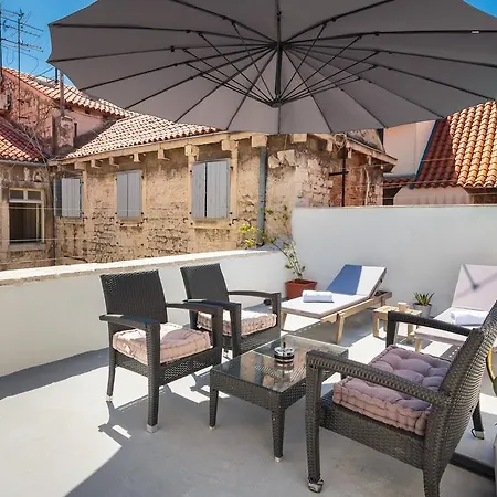 Cindro Apartment With Terrace Split Exterior photo